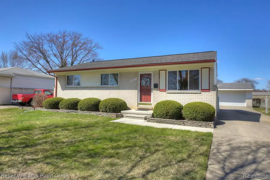 2315 GARRY Drive, Troy, MI 48083