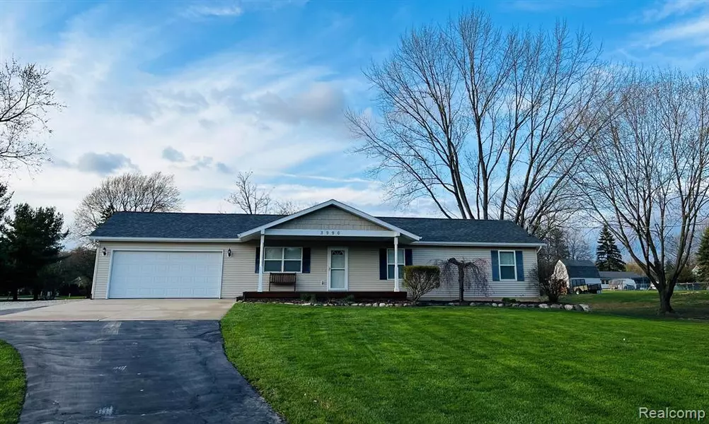 3990 WILLOUGHBY Road, Holt, MI 48842