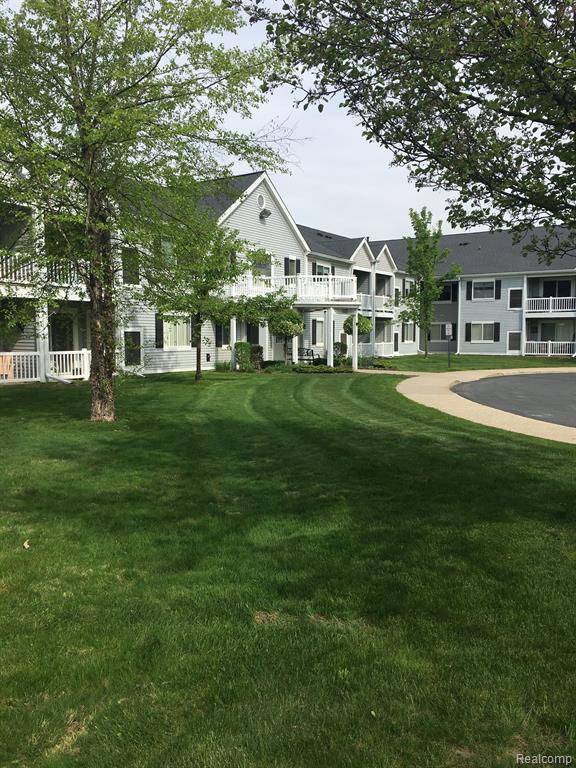 1127 S LAKE Drive, Novi, MI 48377