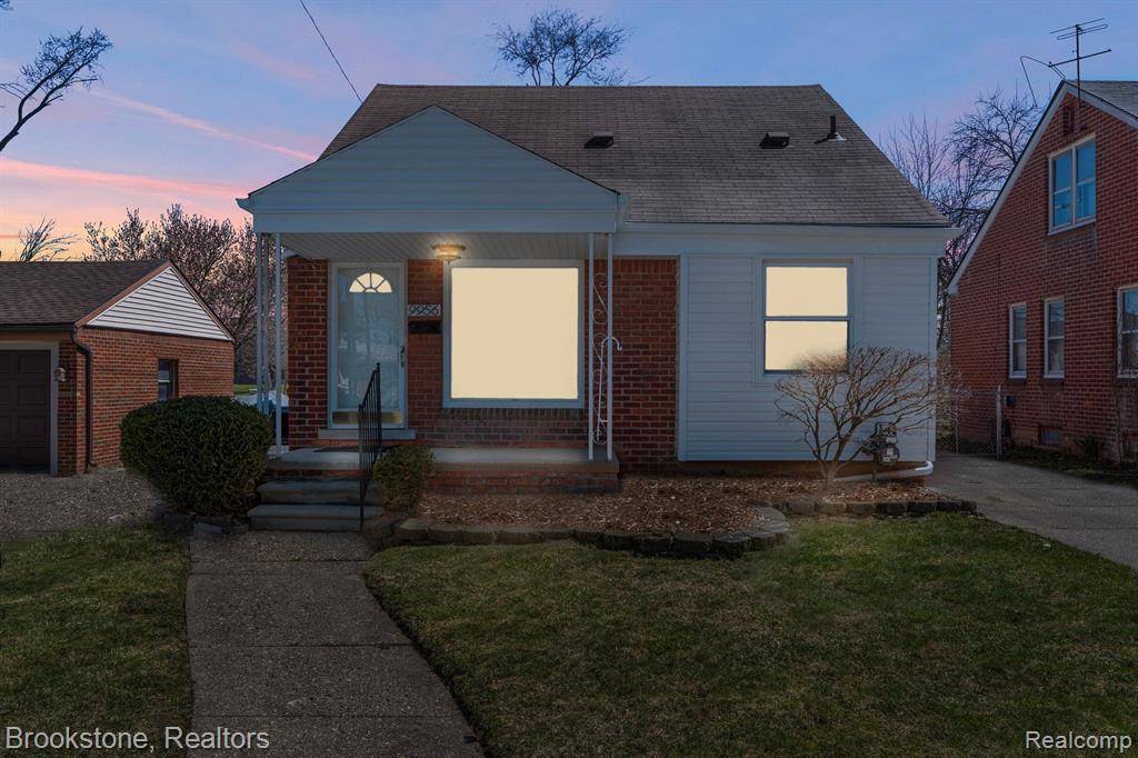 9956 ARNOLD, Redford, MI 48239