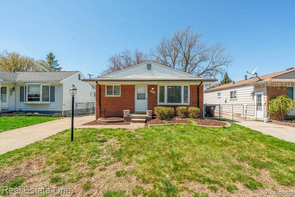 8041 FREMONT Street, Westland, MI