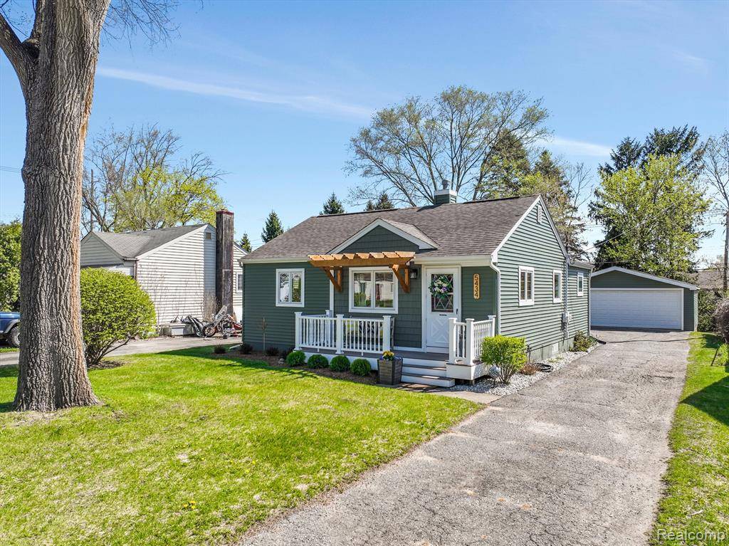 Clarkston, MI,5434 DRAYTON Road