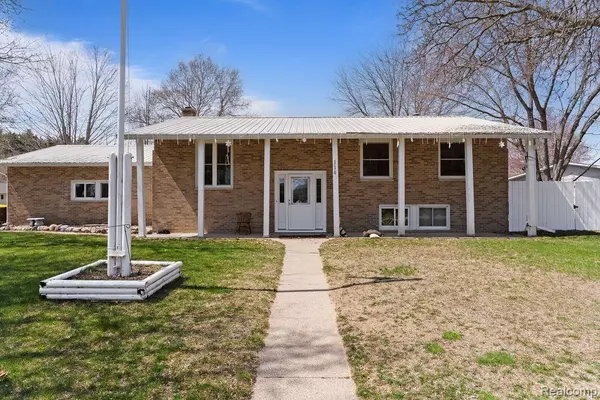 Saint Louis, MI 48880,114 ESSEX Drive