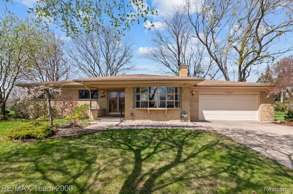 Warren, MI 48093,11203 BIRCHCREST Drive