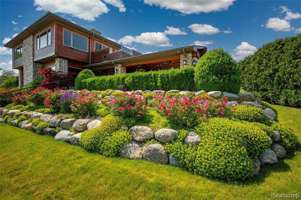Waterford, MI 48329,4190 AQUARINA Street