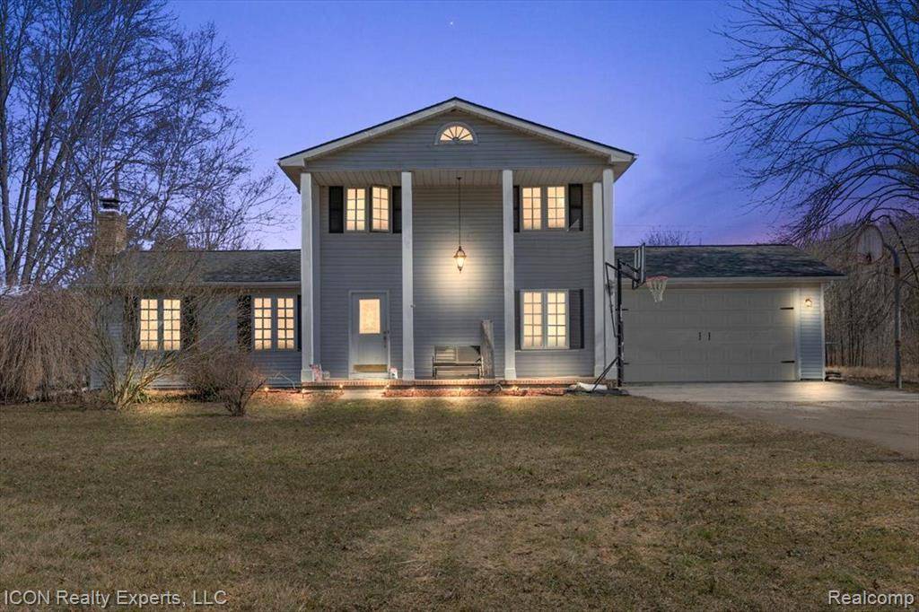 2595 PALMS Road, Columbus, MI