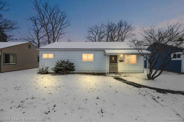 6306 GILMAN Street, Garden City, MI