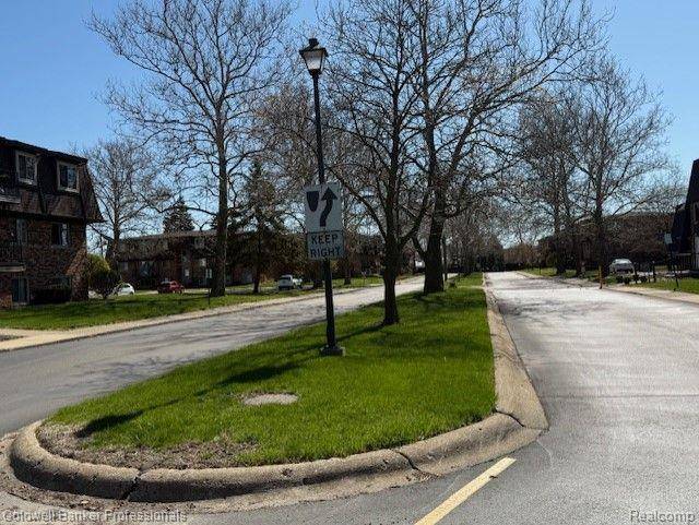 Saint Clair Shores, MI 48080,103 RIVIERA Drive