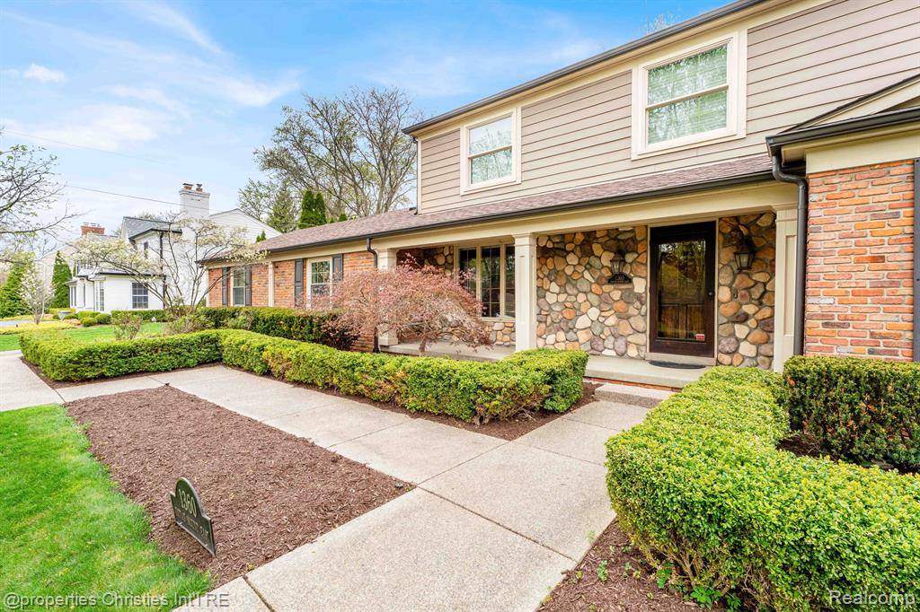 Bloomfield Hills, MI 48301,1360 Indian Mound E