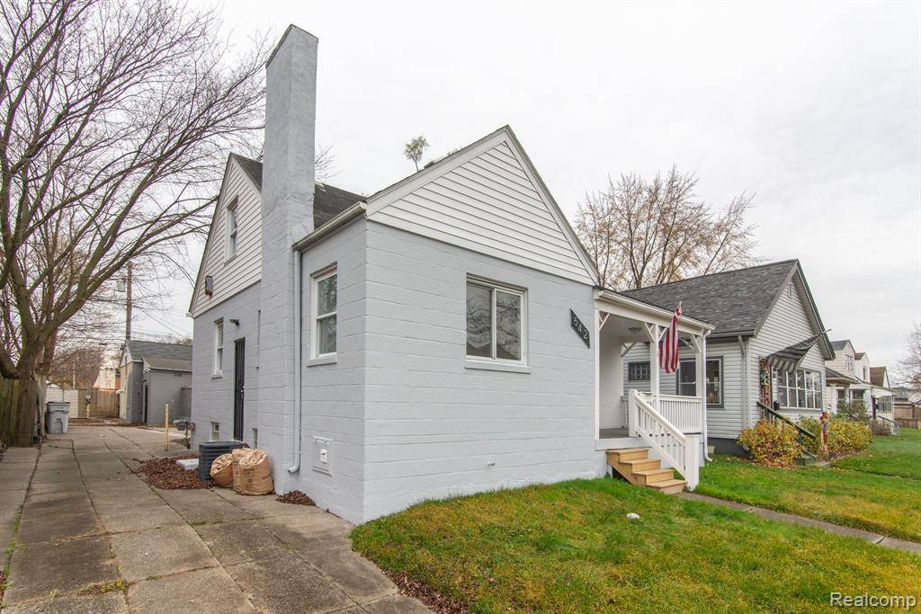 Hazel Park, MI 48030,542 E MUIR Avenue