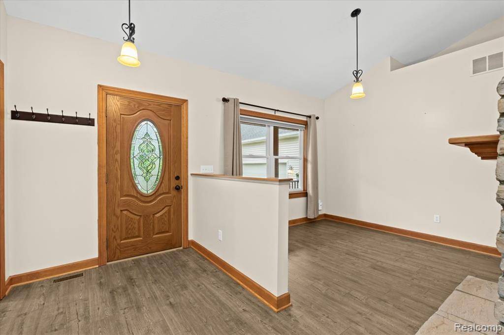 Swartz Creek, MI 48473,6318 MAPLE Avenue