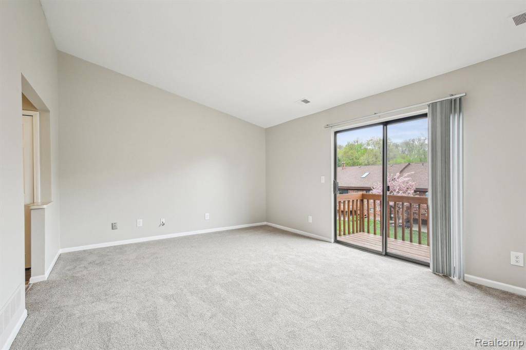 Harrison Township, MI,38650 LANSE CREUSE Street