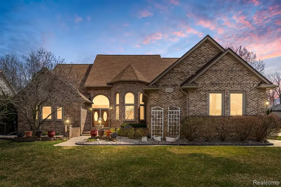 43564 VENA Court, Clinton Twp, MI 48038