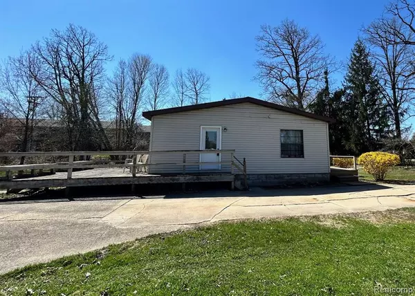 Imlay City, MI 48444,1877 S ALMONT Avenue