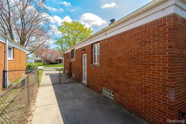 Detroit, MI 48223,12621 RIVERDALE Avenue