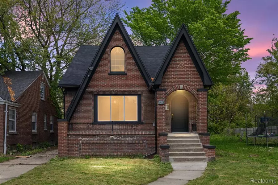 12061 NASHVILLE Street, Detroit, MI 48205