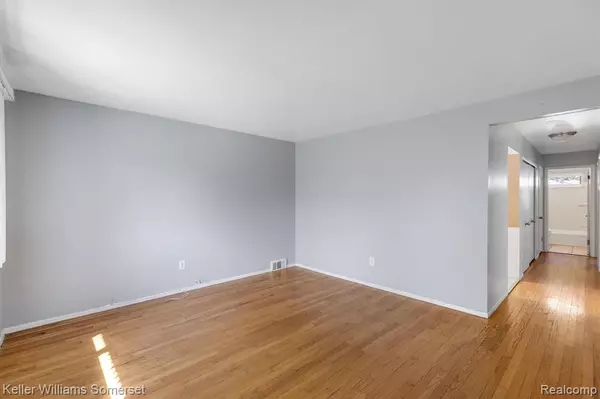 Warren, MI 48089,20766 EHLERT Avenue