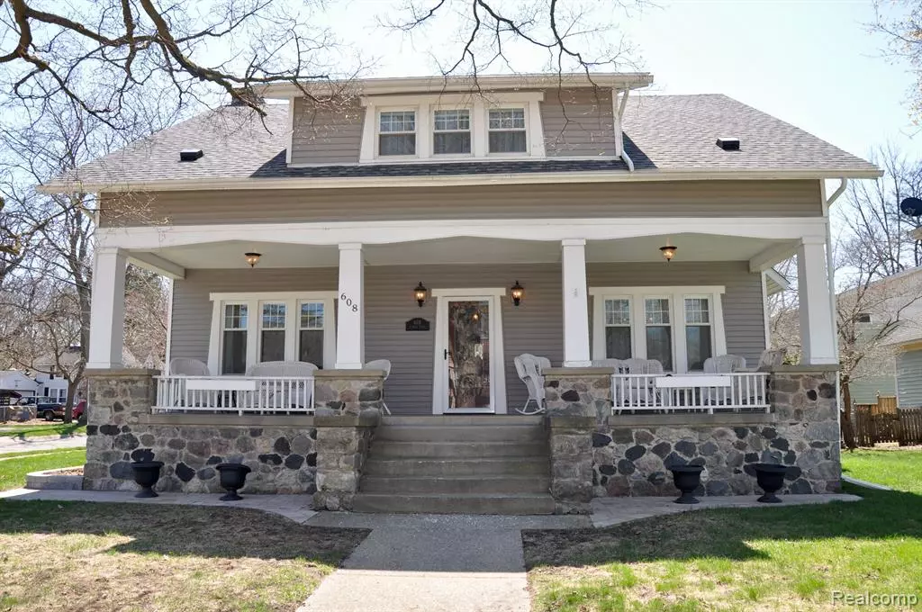 Holly, MI 48442,608 E MAPLE Street