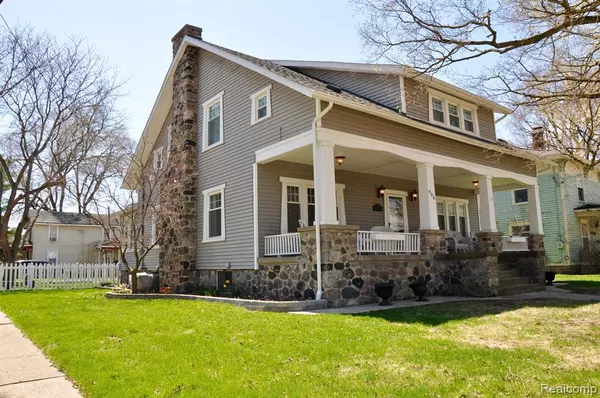 Holly, MI 48442,608 E MAPLE Street