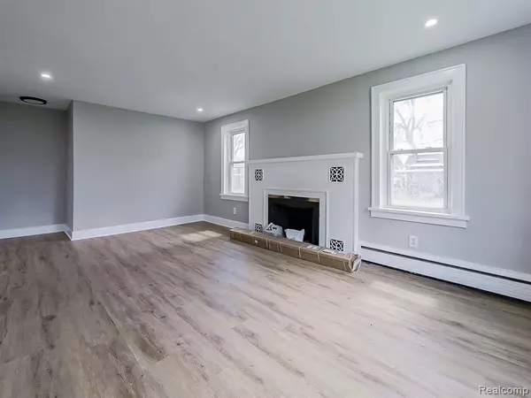 Clarkston, MI,5820 ROCKCROFT Boulevard