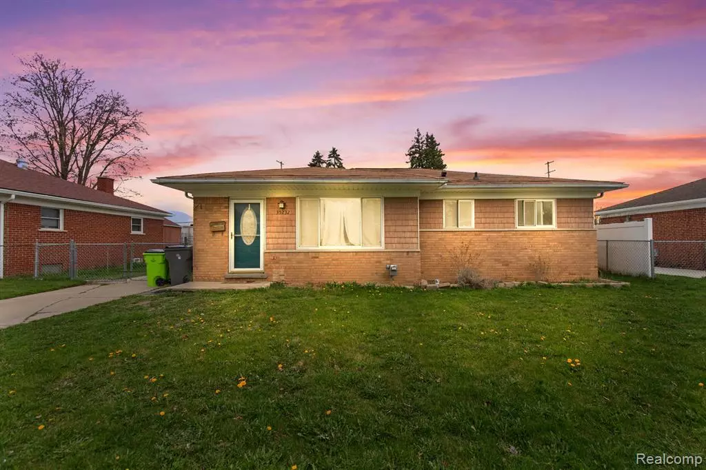 Clinton Twp, MI 48035,35232 WEIDEMAN Street