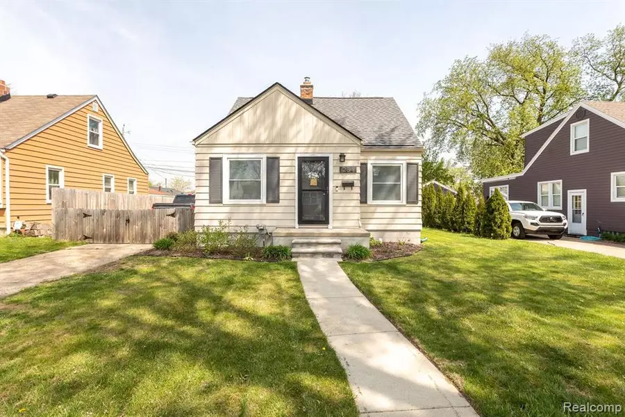 284 CHARLEVOIX Street, Clawson, MI