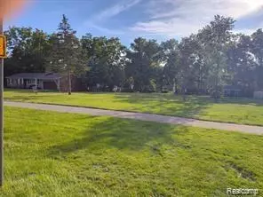 Grosse Ile, MI 48138,21438 MERIDIAN Road