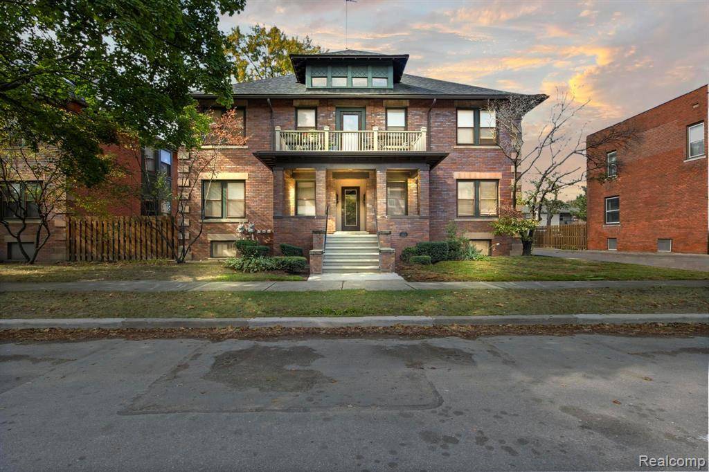 8019 Third, Detroit, MI 48202