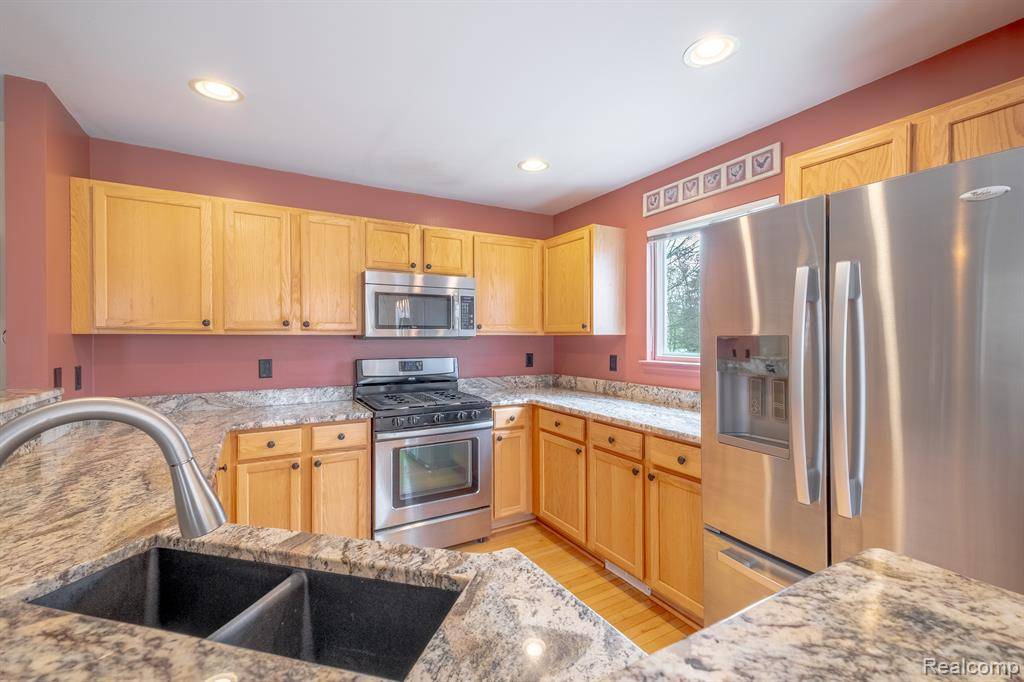 Linden, MI 48451,5320 DEER Trail