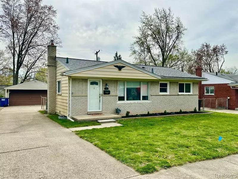 1535 S HUBBARD Street, Westland, MI 48186