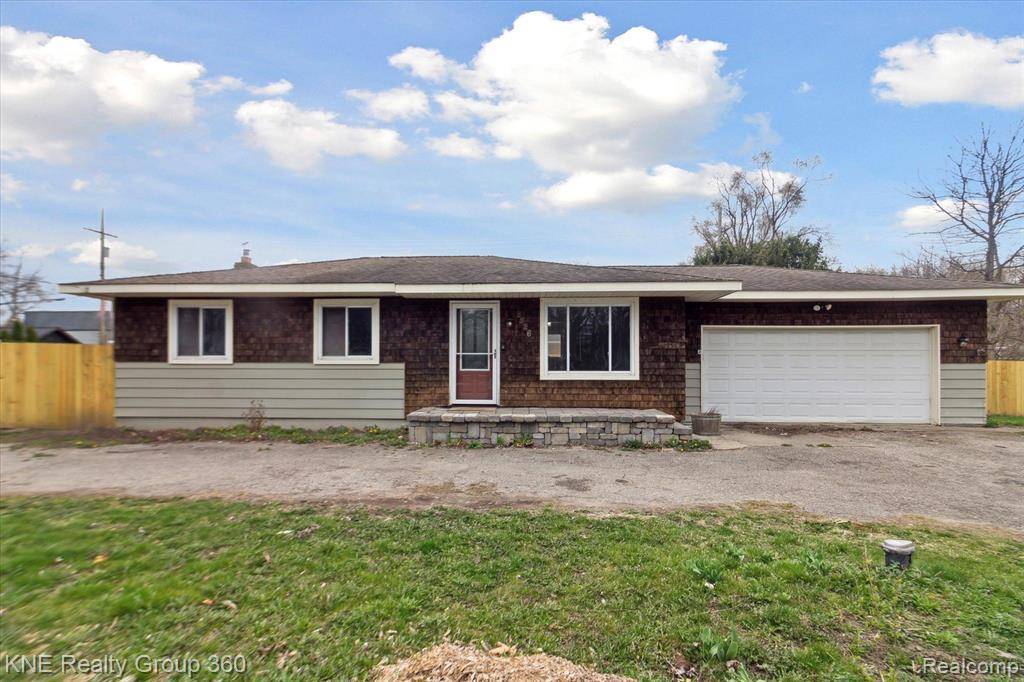 Commerce Twp, MI 48382,9526 GARDEN TERRACE