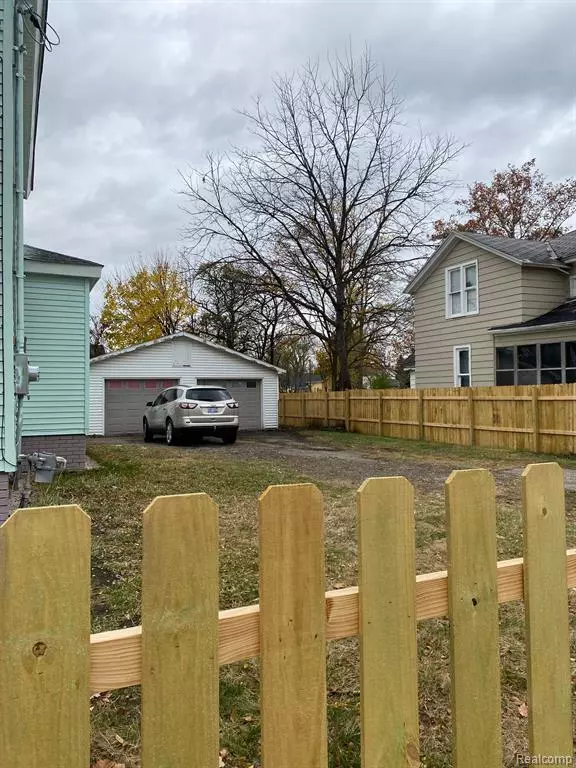 Saginaw, MI 48602,129 N MASON Street