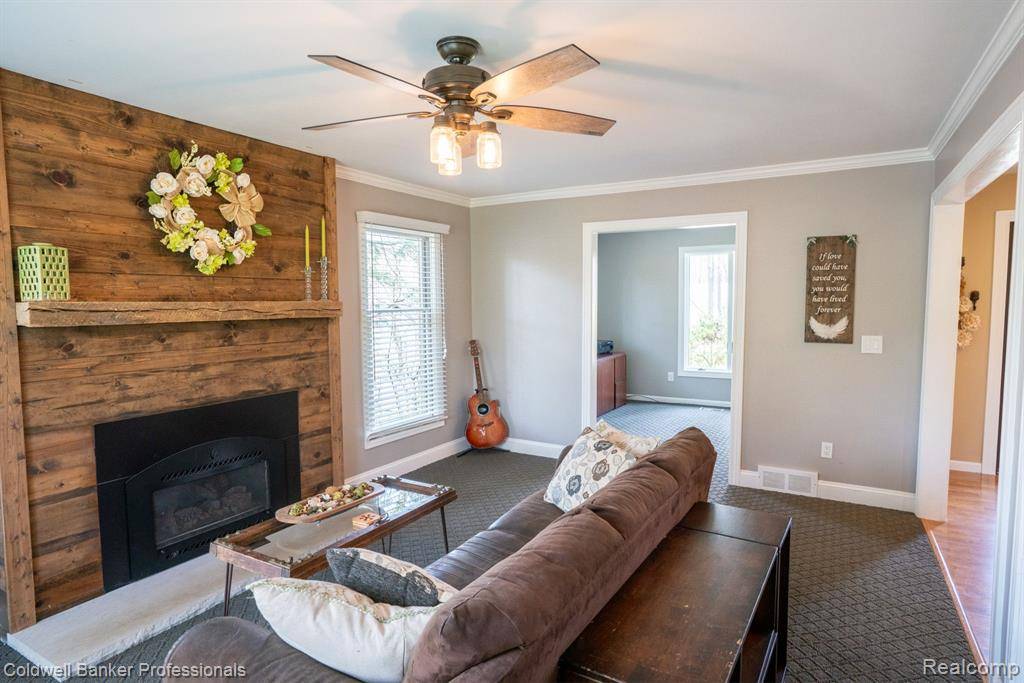 Clarkston, MI 48348,8177 FAWN VALLEY Drive