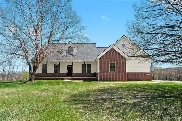 5421 BRADLEY Road, Gregory, MI 48137