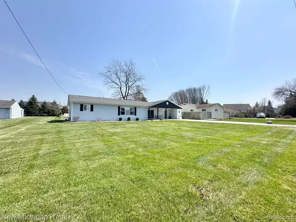 Fenton, MI 48430,12293 TORREY Road