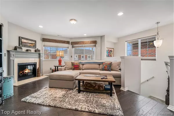 Washington, MI,6988 BOULDER POINTE Drive