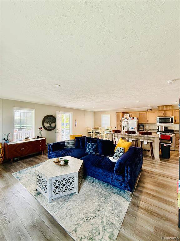 Macomb, MI 48044,21575 Clochette Drive