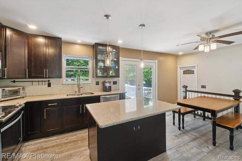 Howell, MI 48855,2091 Oak Grove Road