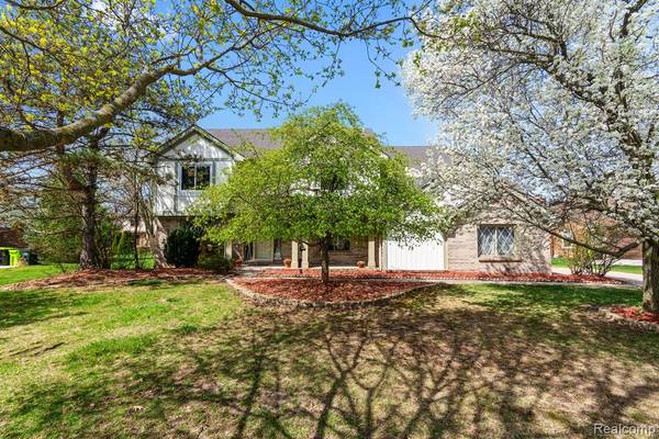 41450 REINDEER Drive, Novi, MI