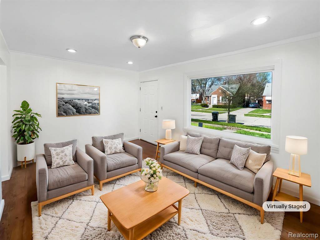Harper Woods, MI 48225,20612 KINGSVILLE Street