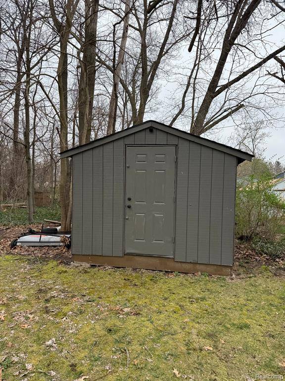 Highland, MI 48356,2976 Giddings Boulevard