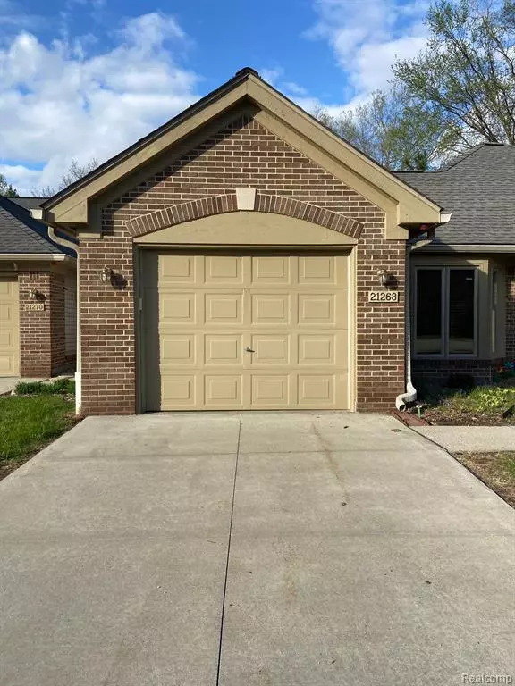 Farmington Hills, MI 48336,21268 SYCAMORE Court