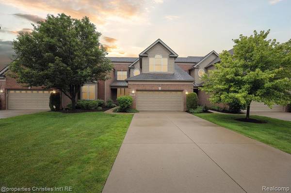 45011 BROADMOOR S Circle, Northville, MI 48168