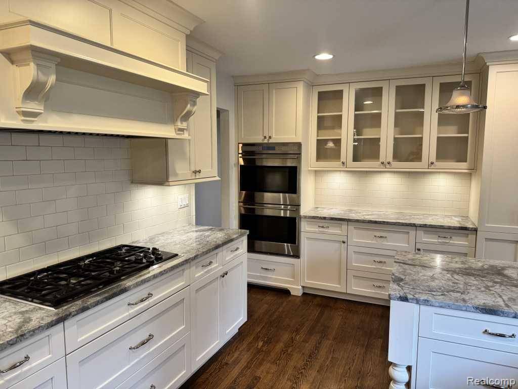Farmington Hills, MI 48331,35315 REGENCY Lane