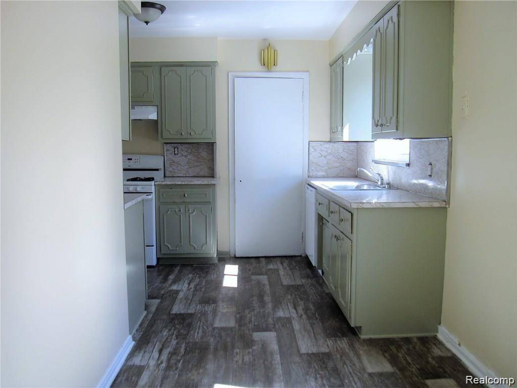 Lincoln Park, MI 48146,970 KINGS