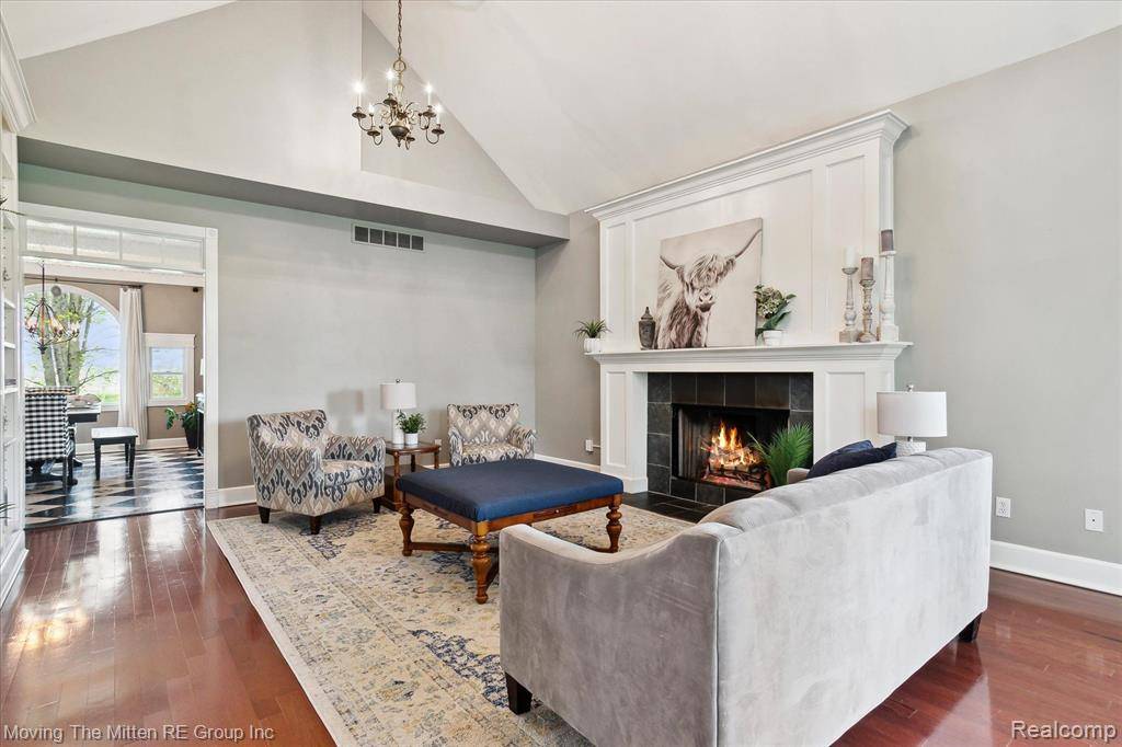 Saline, MI 48176,9730 WOODBEND Drive