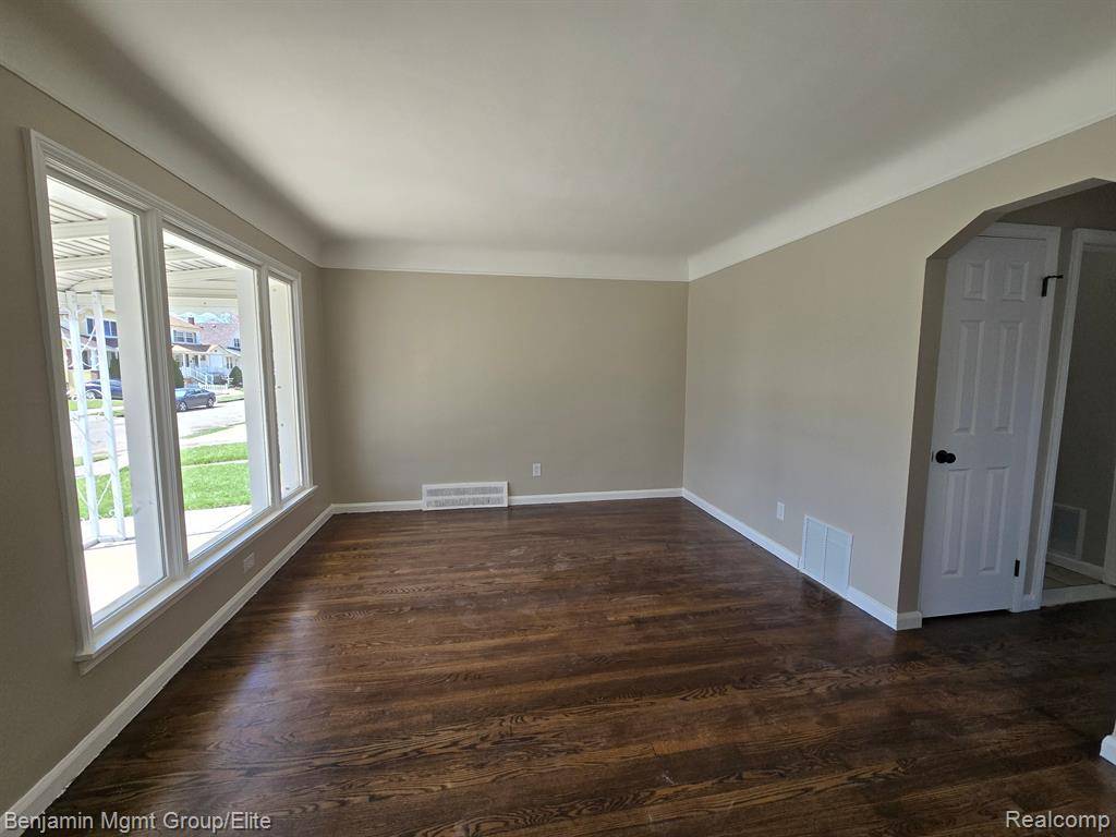 Lincoln Park, MI 48146,1606 MILL Street