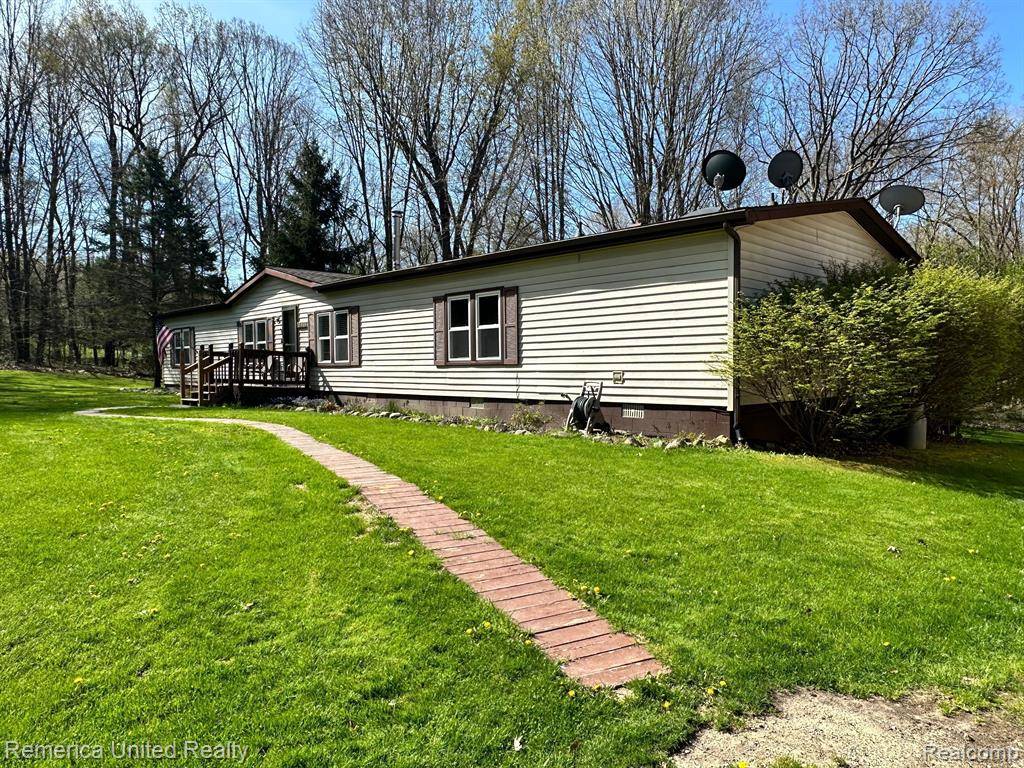 Howell, MI 48843,6565 W COON LAKE Road