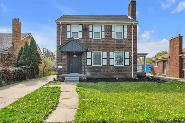 8790 E OUTER Drive, Detroit, MI 48213