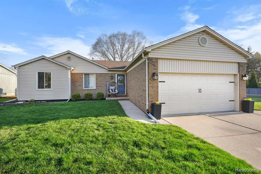 16075 TOULOUSE, Fraser, MI 48026